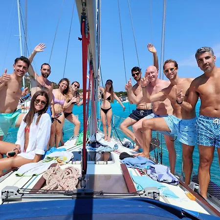 Vale Boat E Travel Experiences